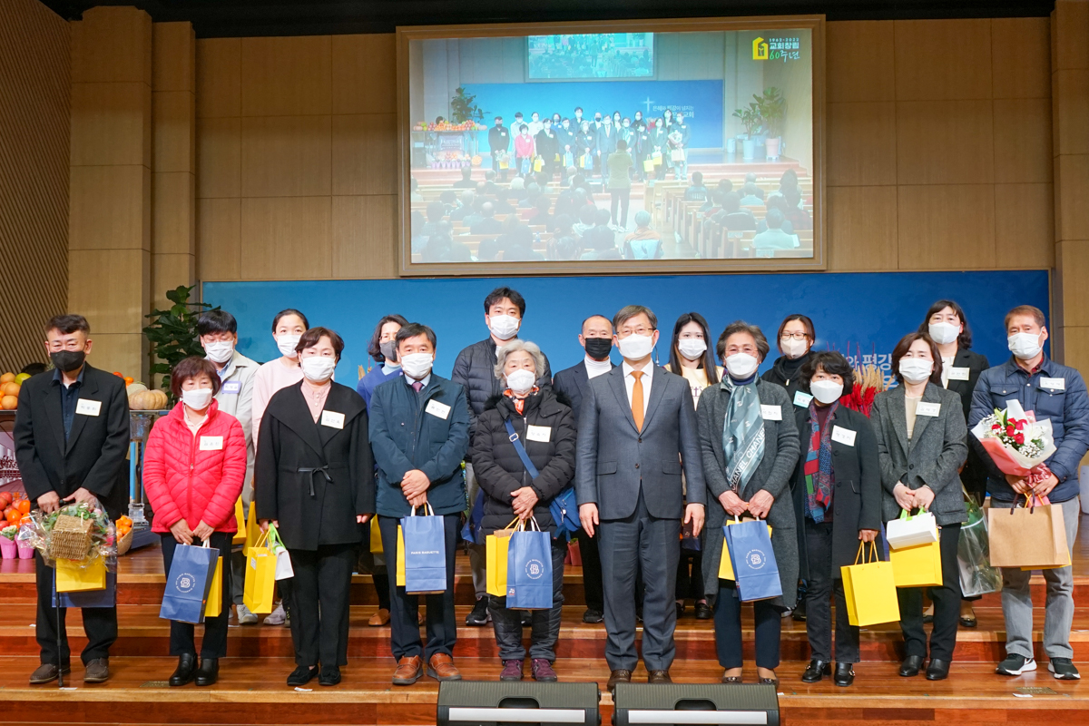 1120 4부 새신자17.jpg
