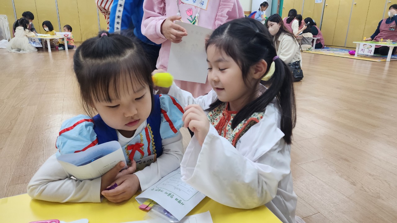 은평예나학교(예수님이랑 나랑 놀이학교)-7기 예나학교 2주차-50290417509.jpg