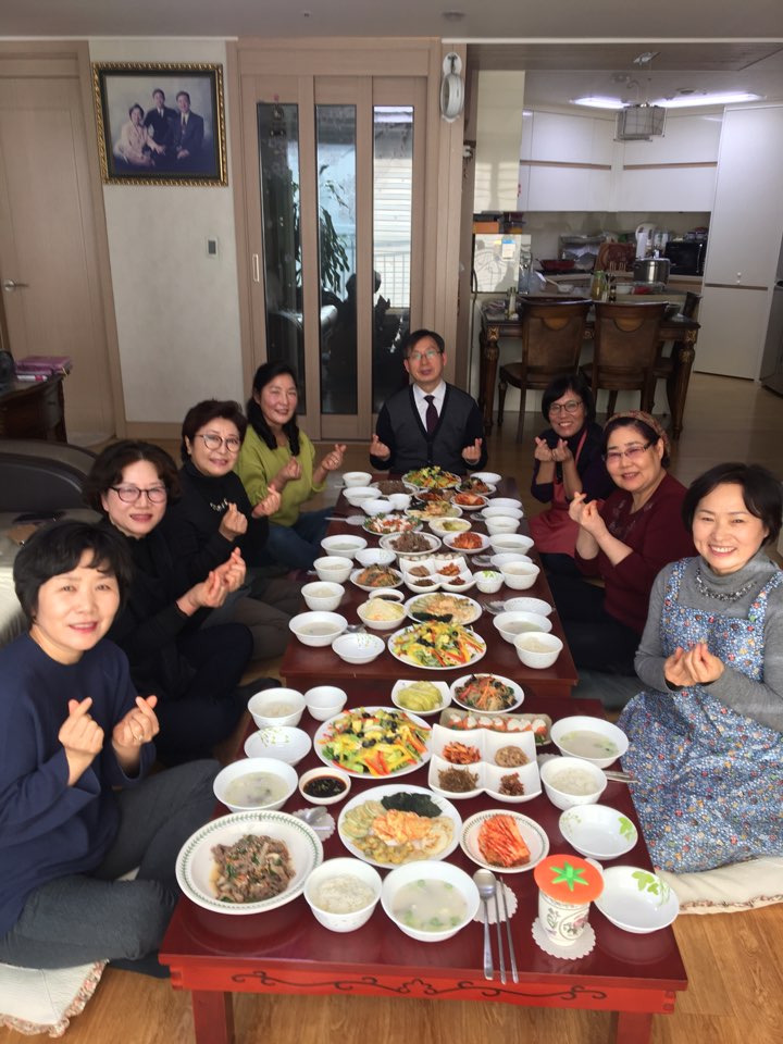 6대교구 구역장모임.jpg