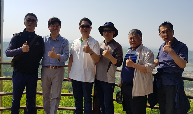 1558269921515_resized.jpg