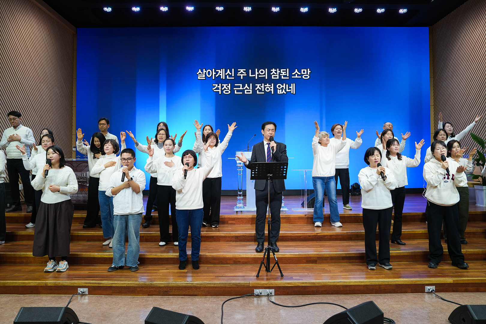 2025 송구영신예배_0061.jpg