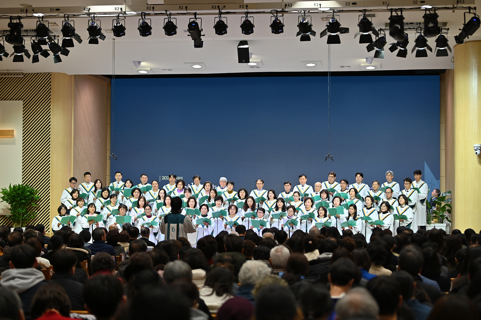 2025 송구영신예배_0140.jpg