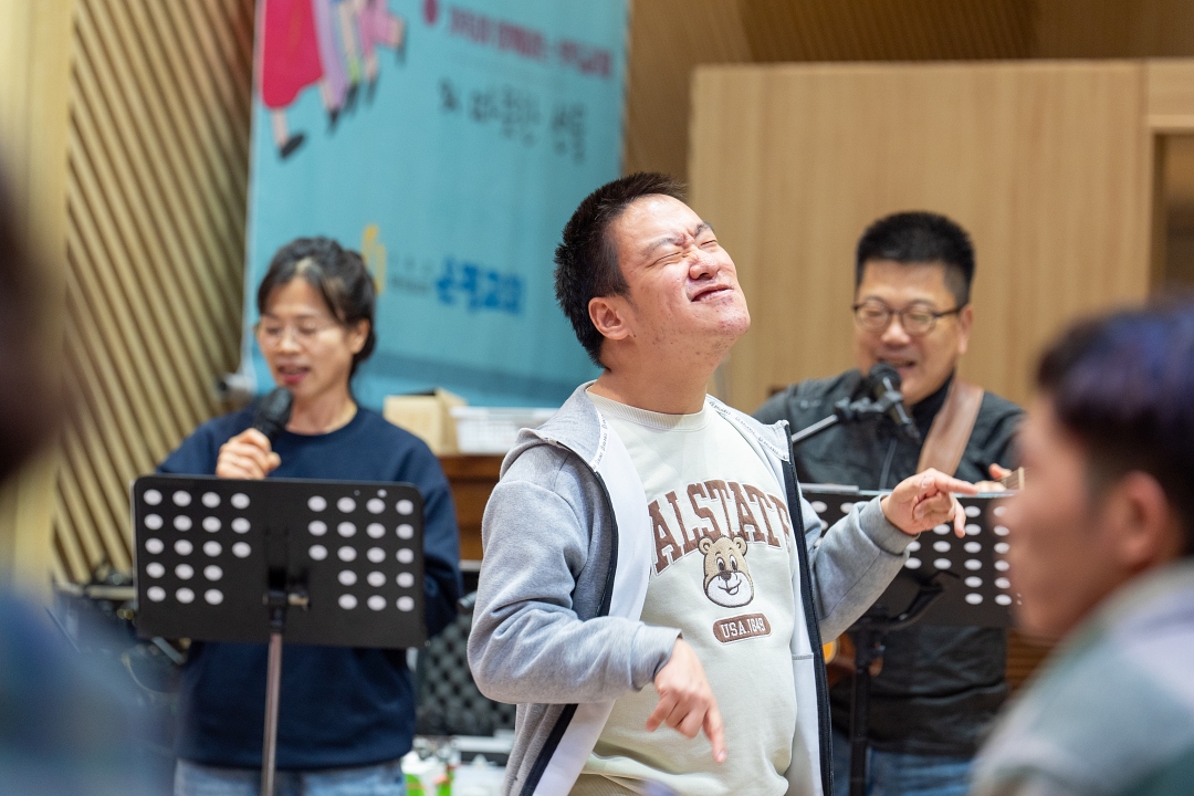 KUM03647크기조절.jpg